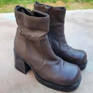 American eagle y2k brown ankle boots